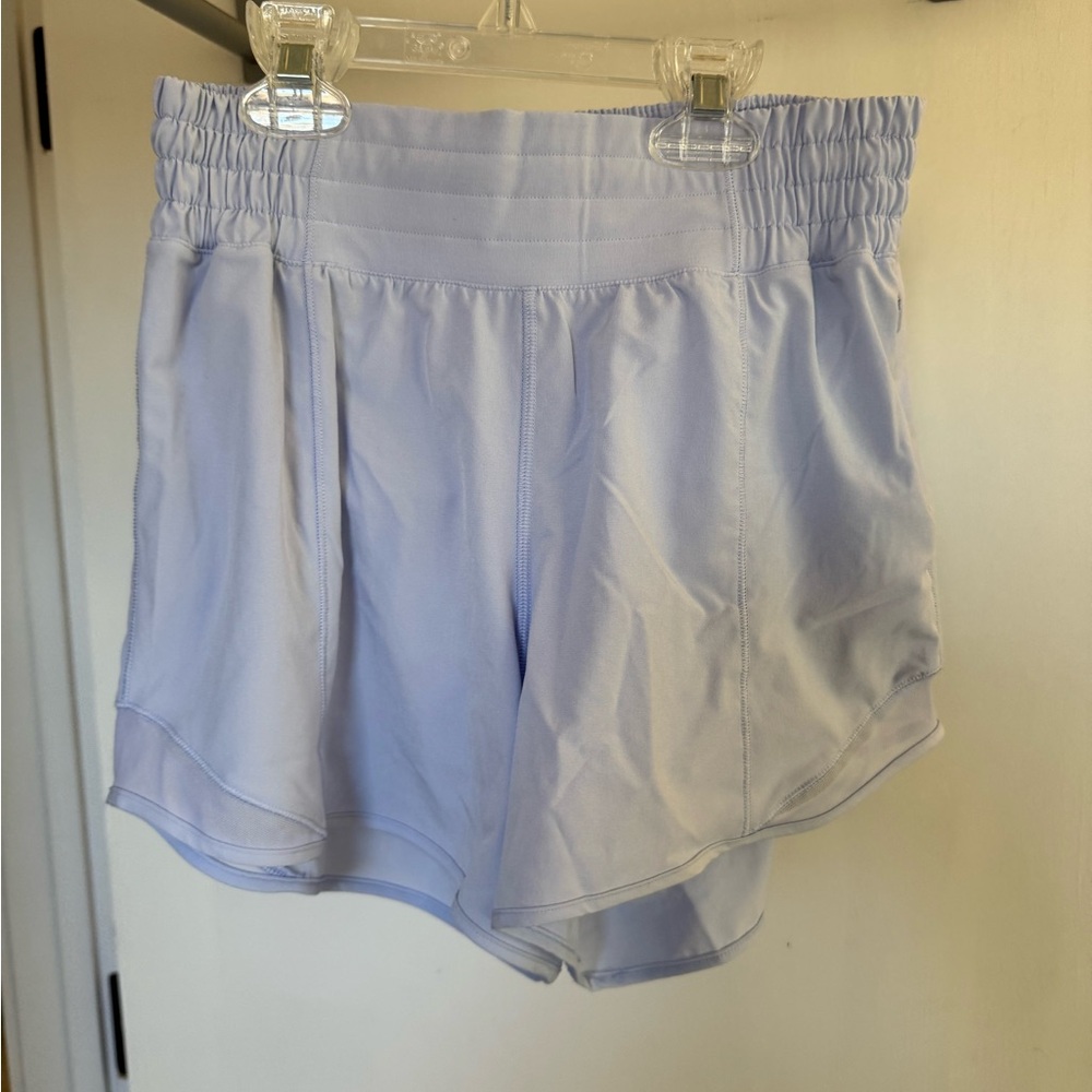 Lululemon Hotty Hot High-Rise Lined Short 4” EUC